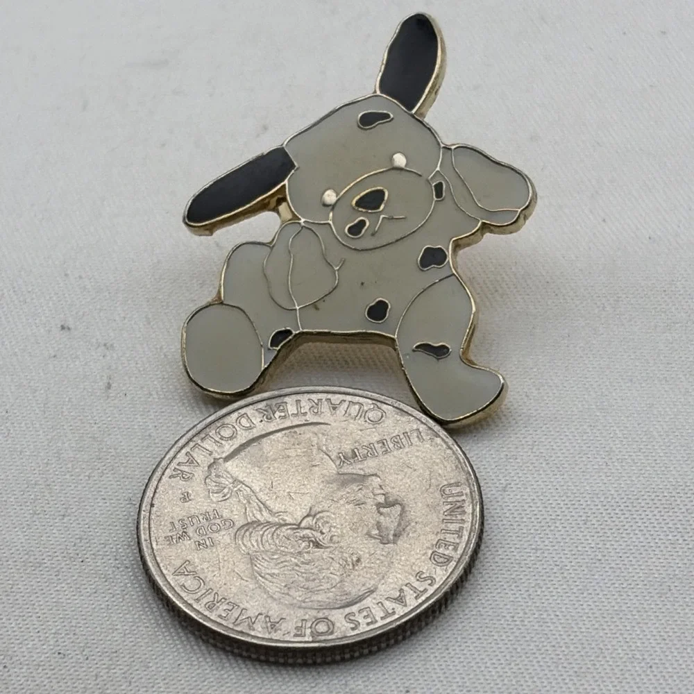 Dalmatian Dog Puppy Stuffed Animal Lapel Hat Pin Gold Tone Enamel Spotted Puppy